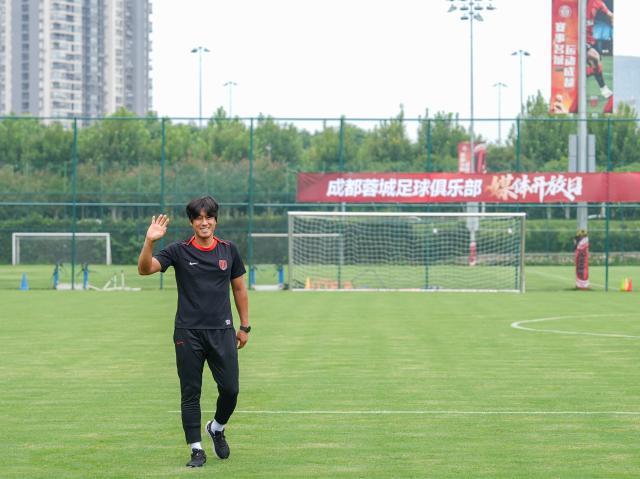 （体育）（9）探访成都蓉城足球俱乐部XxjpseC000276_20250908_PEPFN0A001.jpg