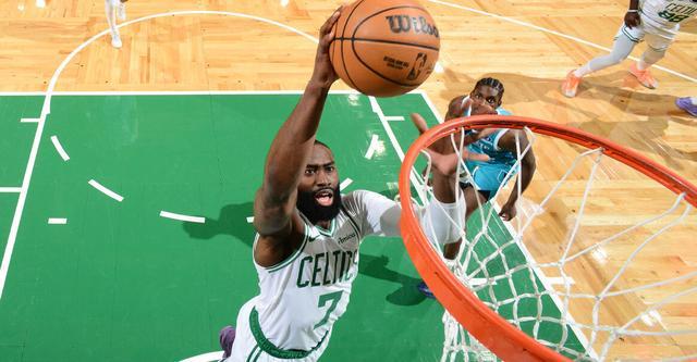 开云电竞app下载-双探花合砍58分鲍尔36+5+6 绿军力克黄蜂