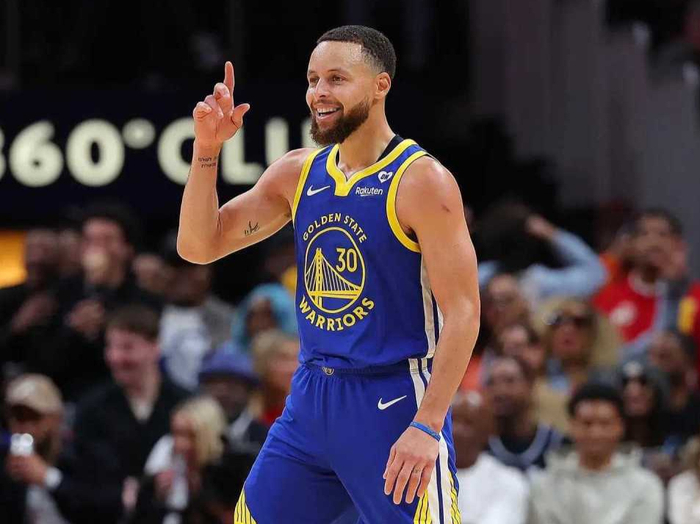 开云电竞安卓版-库里本赛季命中184记三分，那哈登、杜兰特、詹姆斯呢？|斯蒂芬·库里|詹姆斯·哈登|凯文·杜兰特|伦纳德|投篮_新浪体育_新浪新闻